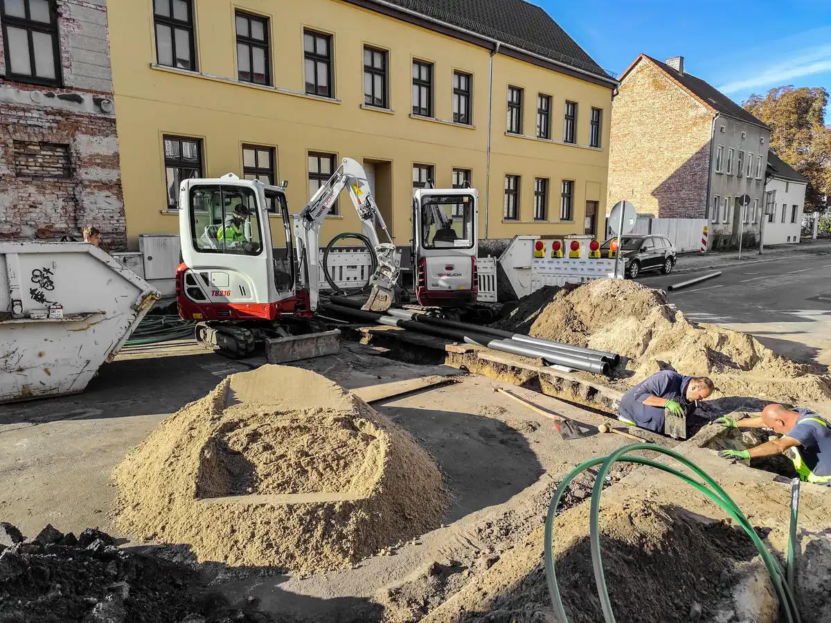 outdoor project GmbH – Anlegen von Kabelschächten, Rohrverlegung, Entwässerung